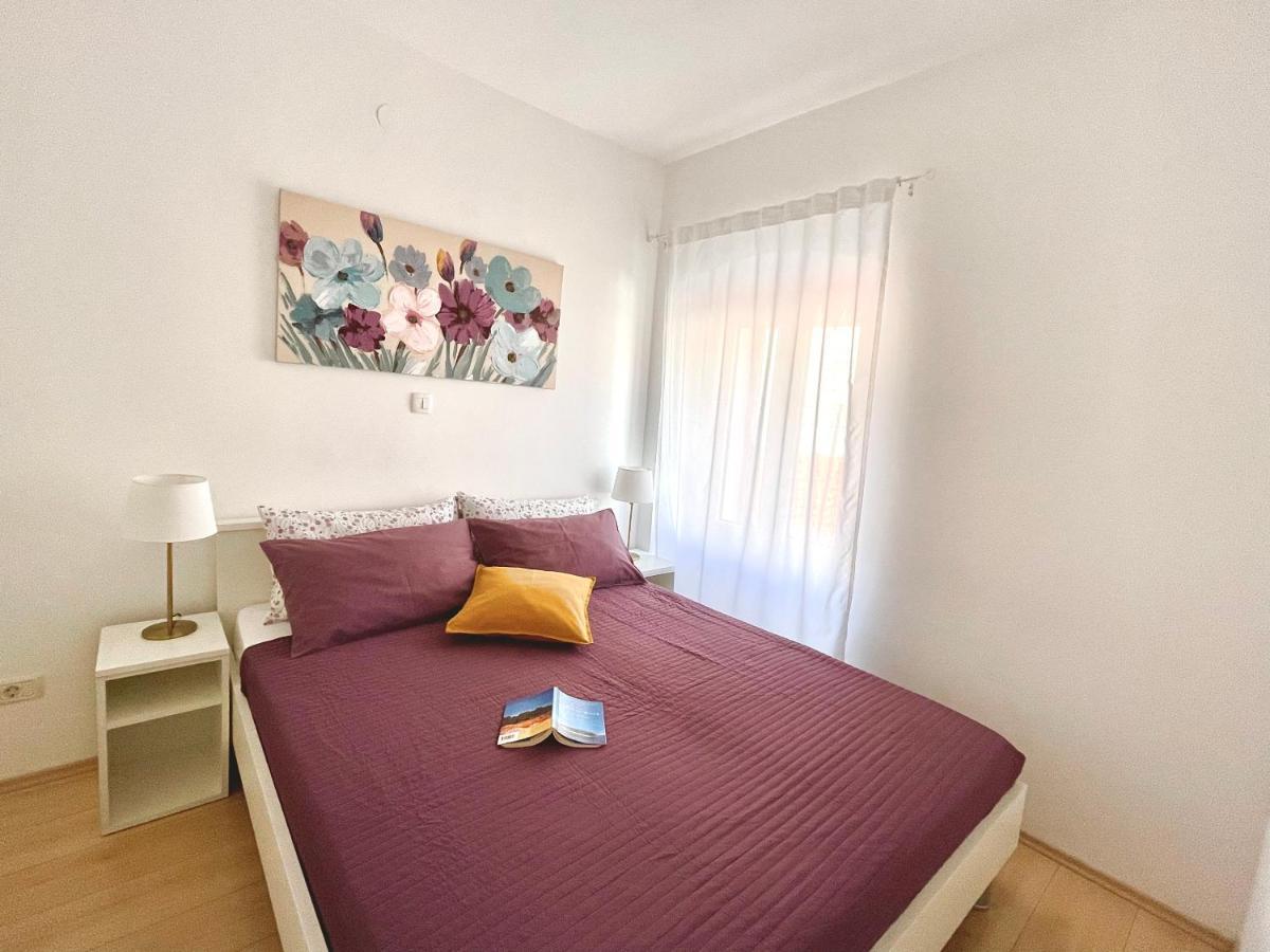 Apartments Antons Pula Exterior photo