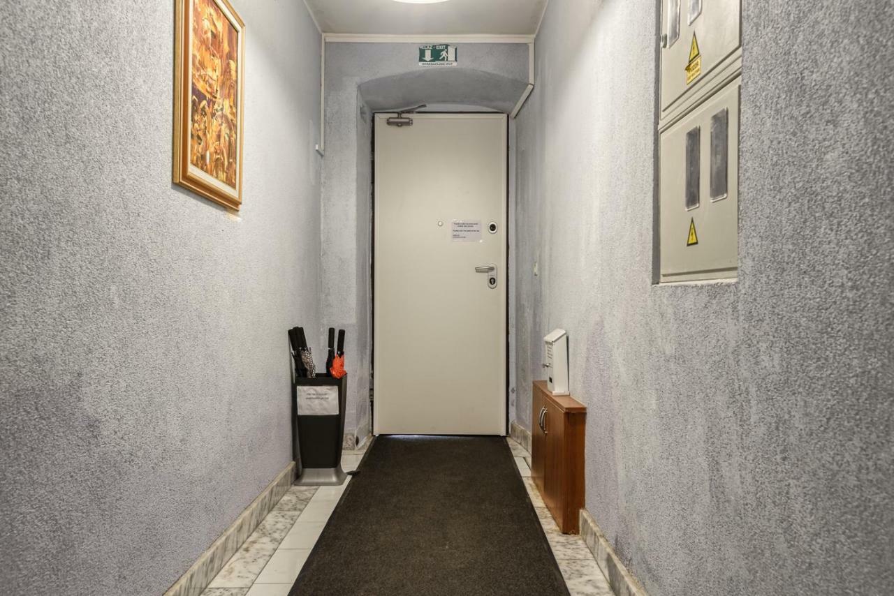 Apartments Antons Pula Exterior photo
